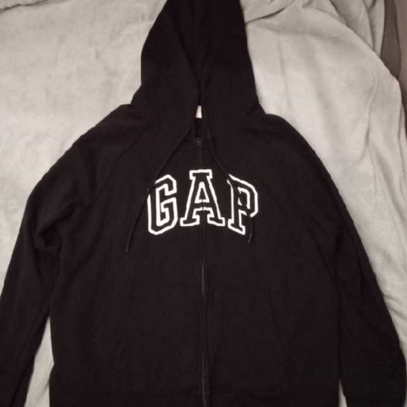 GAP Jackets & Blazers - Black jacket pretty nice 😊